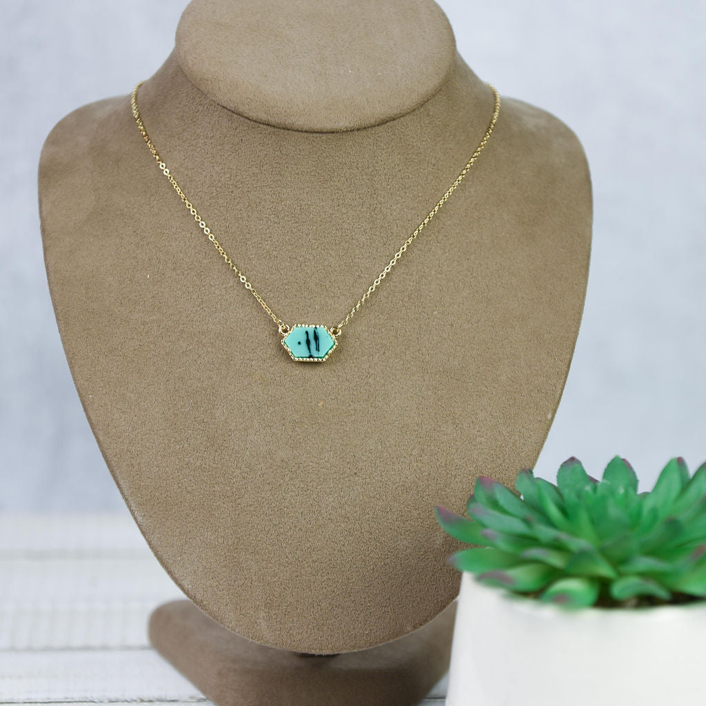 Annabelle Pendant Necklace with Gold Setting