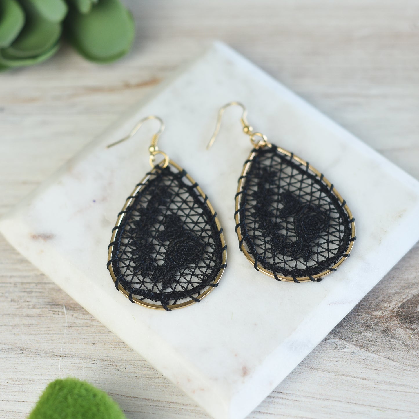 Lace Teardrop Dangle Earrings