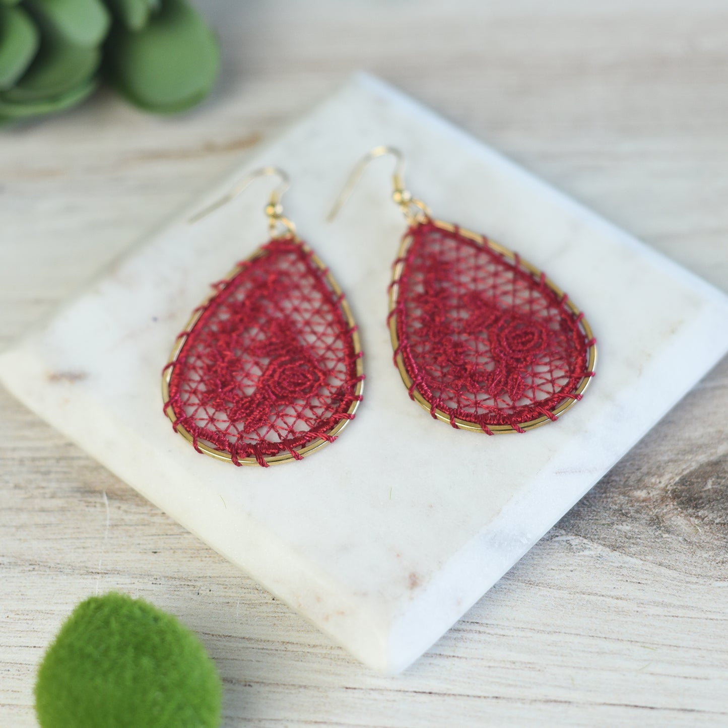 Lace Teardrop Dangle Earrings