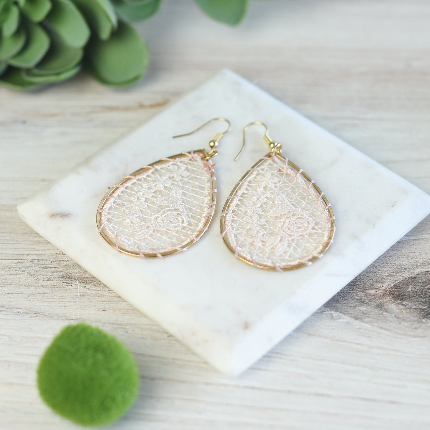 Lace Teardrop Dangle Earrings