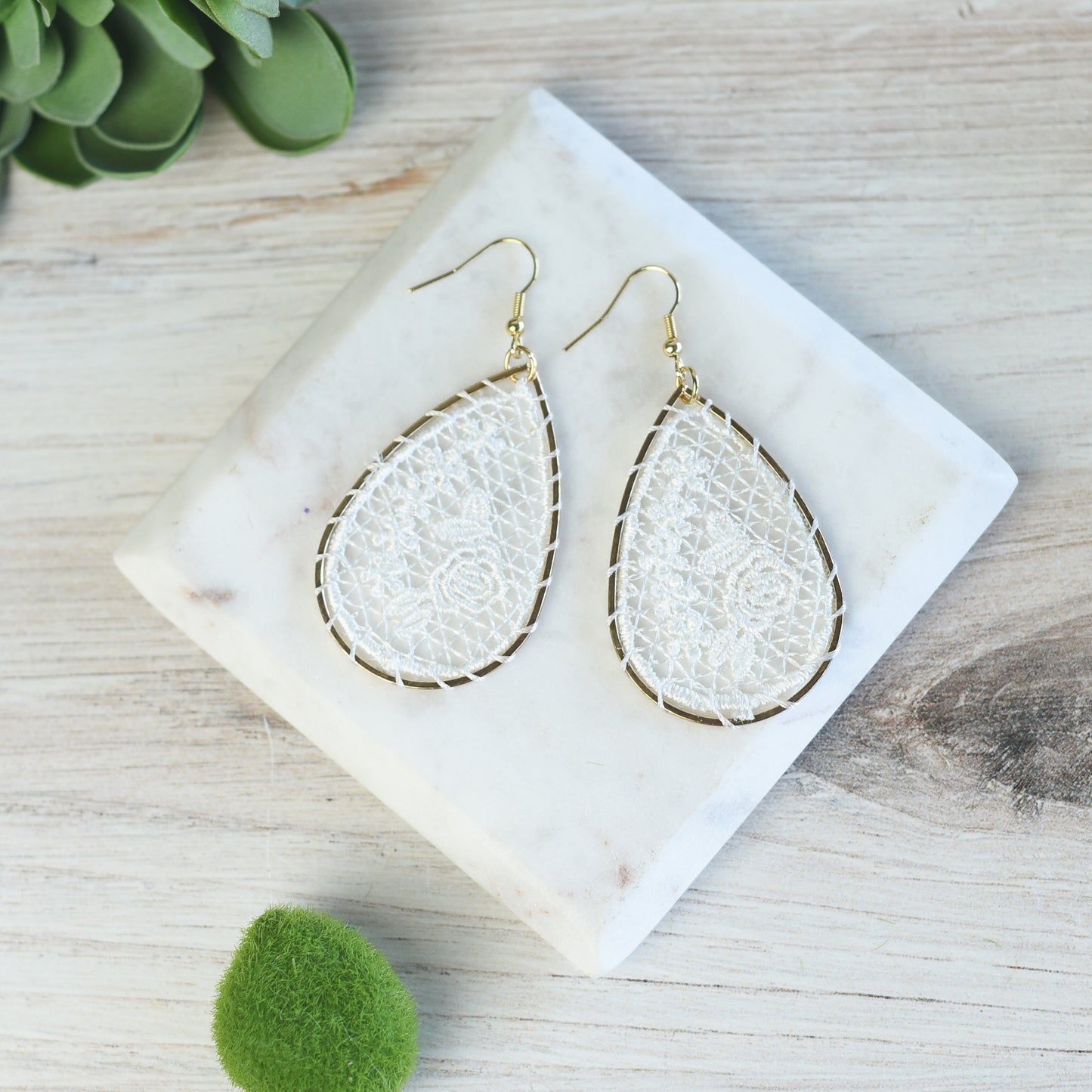 Lace Teardrop Dangle Earrings