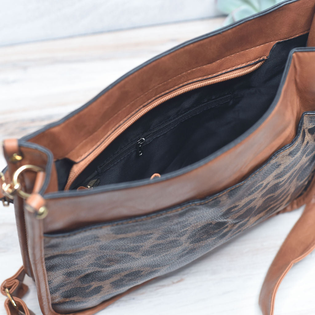 Addy Crossbody Purse in Leopard