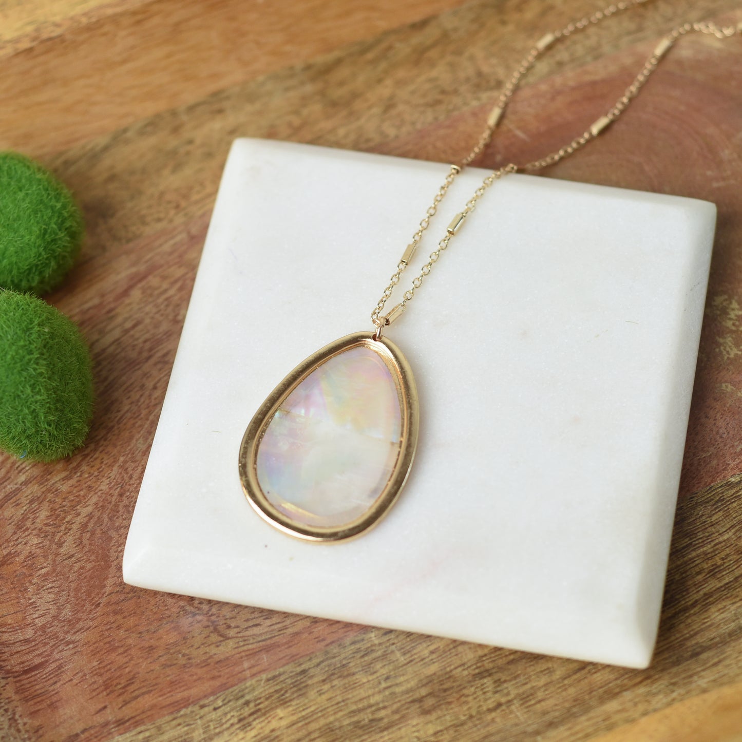 Willow Pendant Necklace
