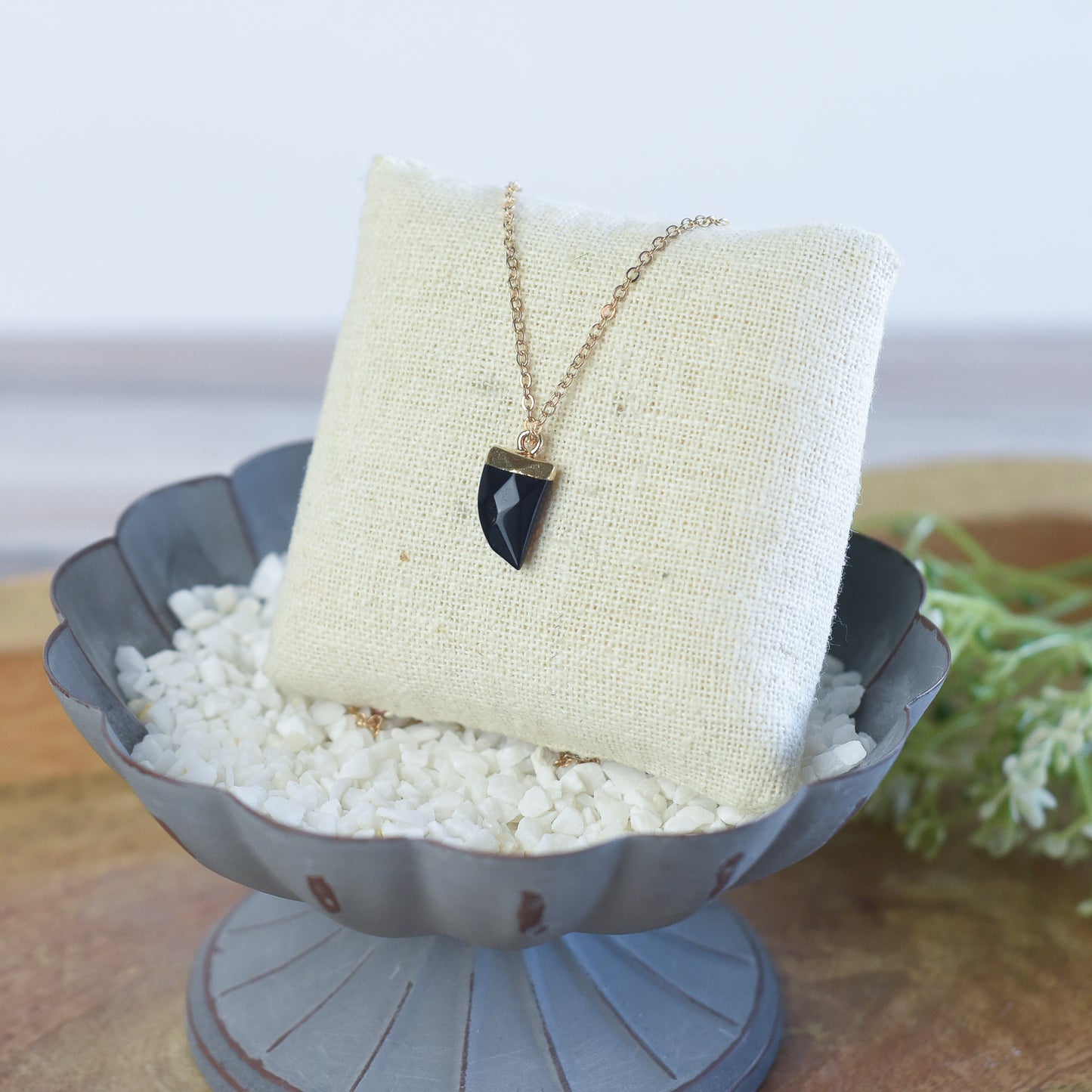 Natural Stone Tiger Tooth Pendant Necklace